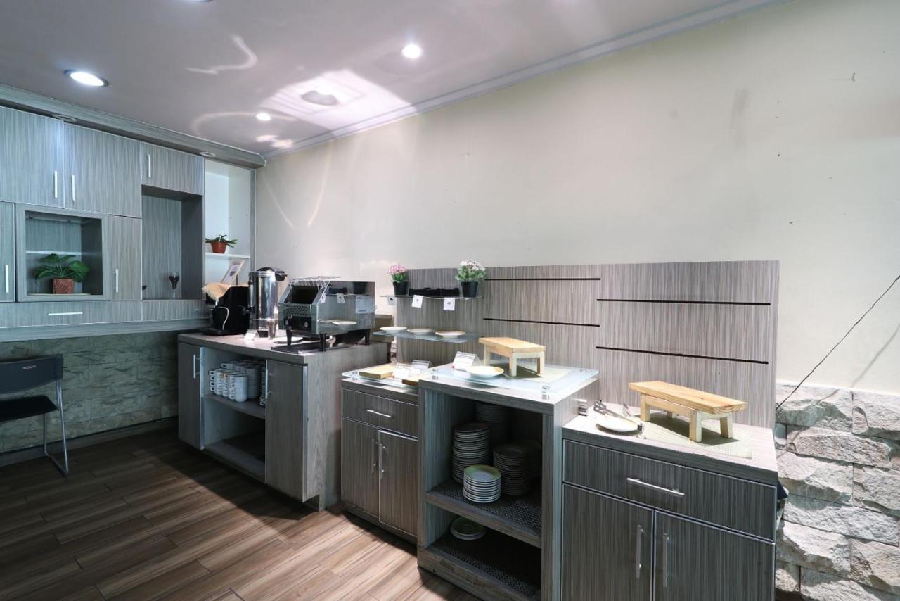 Tamarin Hotel Jakarta Manage By Vib Hospitality Management Экстерьер фото