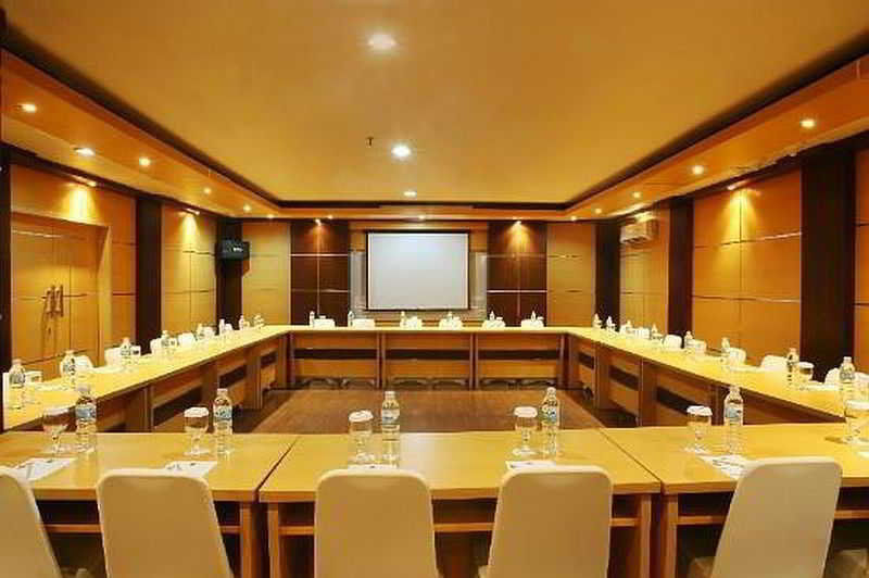 Tamarin Hotel Jakarta Manage By Vib Hospitality Management Экстерьер фото