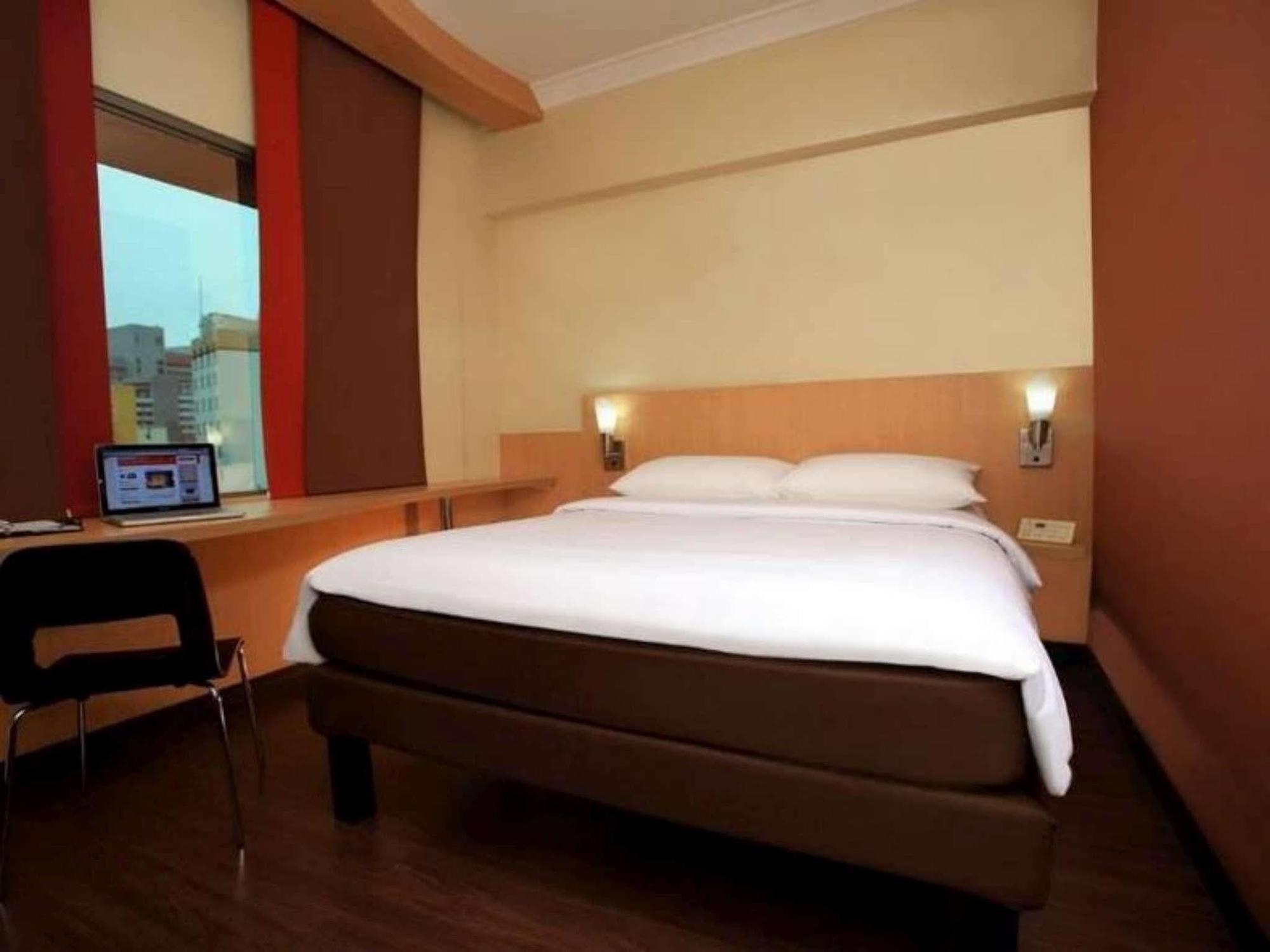 Tamarin Hotel Jakarta Manage By Vib Hospitality Management Экстерьер фото